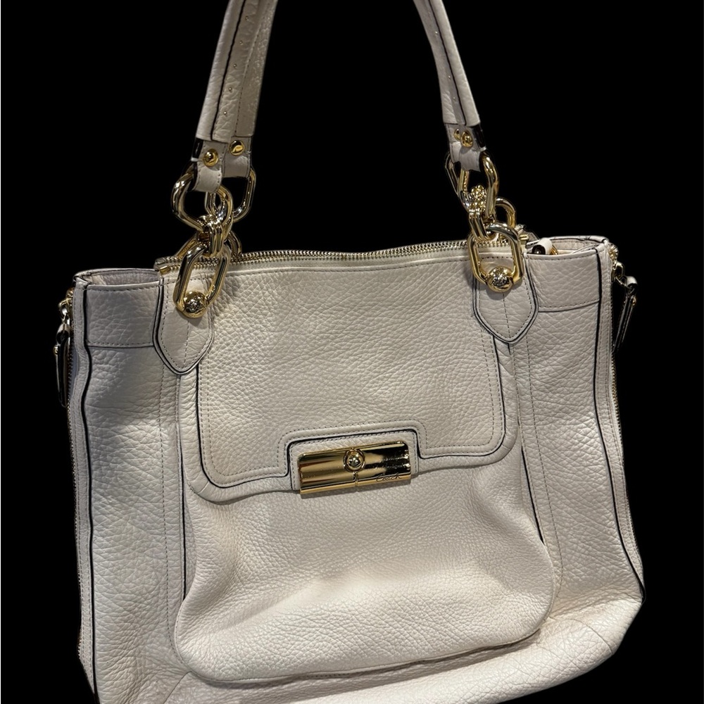 PRICE CUT !!!!  Coach Elegant Cream Leather Tote Bag: EUC; Nice hardware.